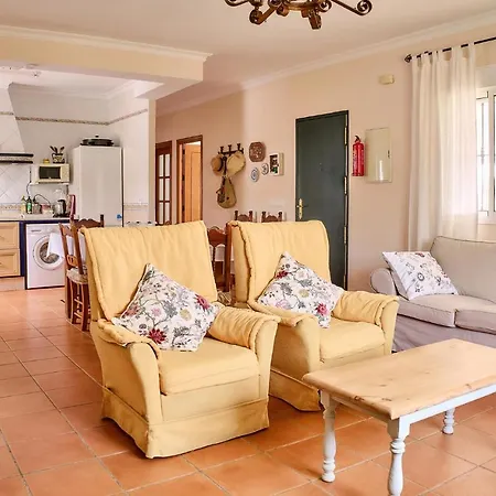 4 Bedroom Beautiful In Conil De La Frontera